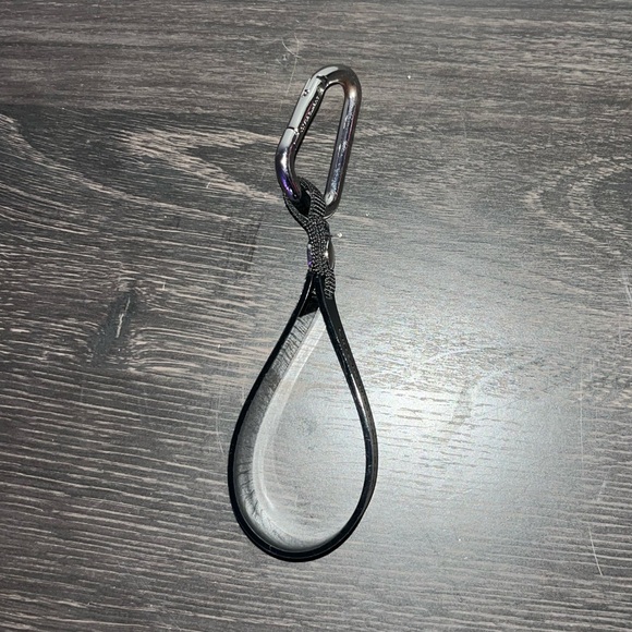 Lululemon Silicon Keychain - Picture 3 of 3